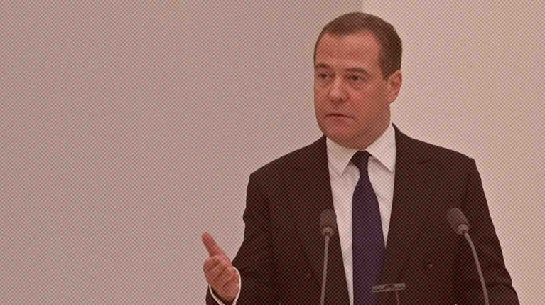 Медведев назвал «рвением имбецилов» новый пакет санкций ЕС против России — Daily Storm