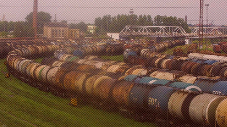 Нефтепродукты, икра, спирт: названы товары, запрещенные для перевозки в Калининград через Литву — Daily Storm