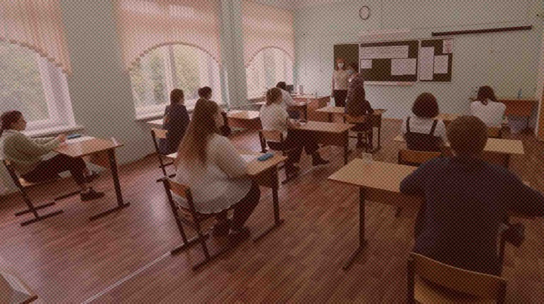 Речь идет об учреждениях, которые находятся в пяти километрах от границы, пояснил губернатор Гладков