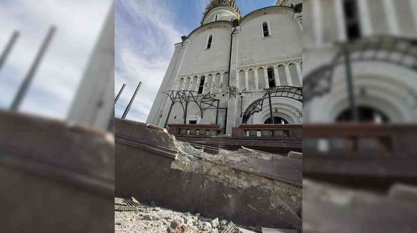 Попадание «града» в Свято-Успенский собор