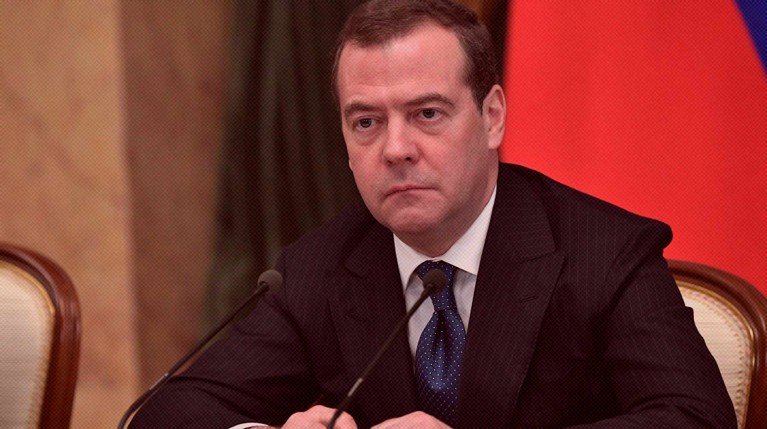 Медведев призвал Запад перестать отвлекать Россию от спецоперации «русофобским кудахтаньем» про визы — Daily Storm