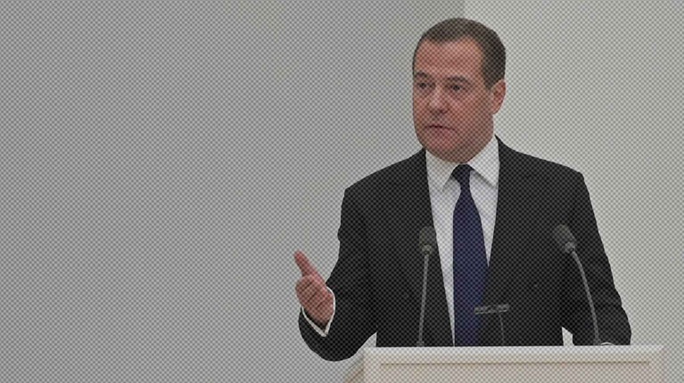 Медведев призвал уничтожить Украину в ответ на теракт на Крымском мосту — Daily Storm