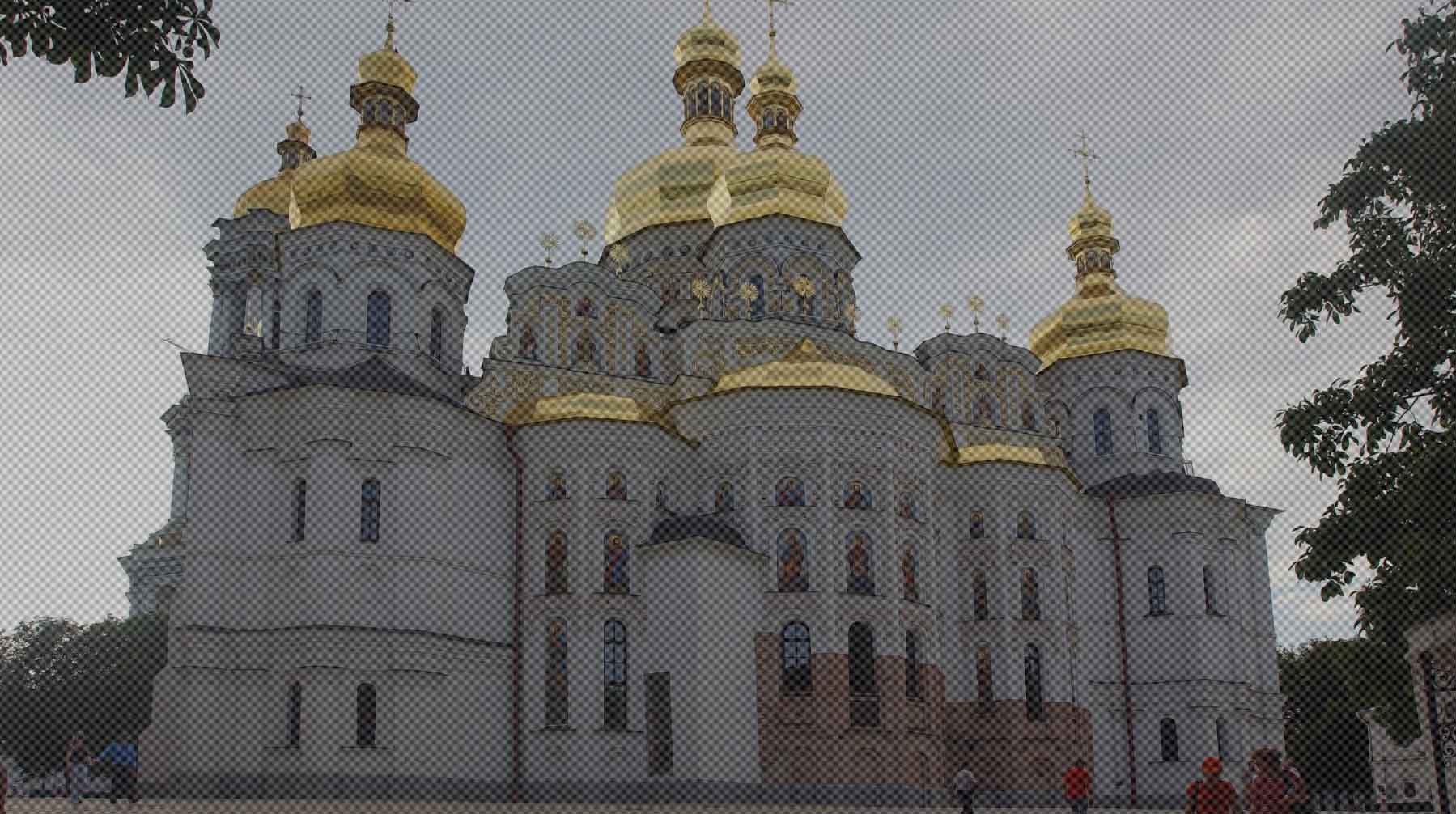 Украинские силовики также пришли в два других монастыря Фото: Global Look Press / Александр Алтухов