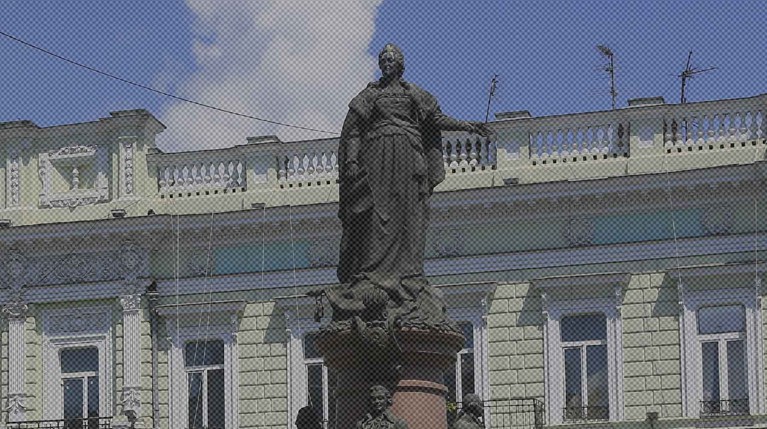 Монументы отправят на хранение в музей