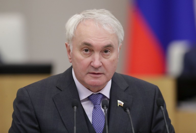 Увеличение минимального призывного возраста до 21 года займет до трех лет, также рассказали в Госдуме