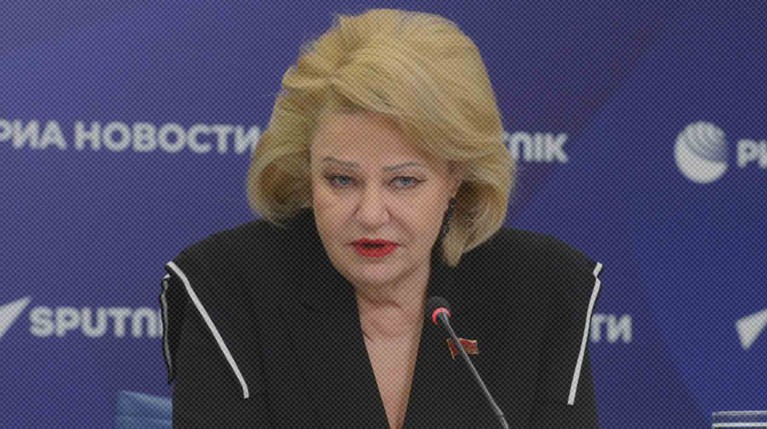 По мнению парламентария, игрушки можно оставить, но только если будет «желание с ними расправиться с помощью российских танков» Нина Останина