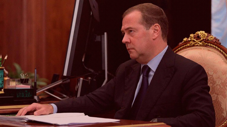 Посещение президентом Украины Европы она сравнил с «цирком уродов»