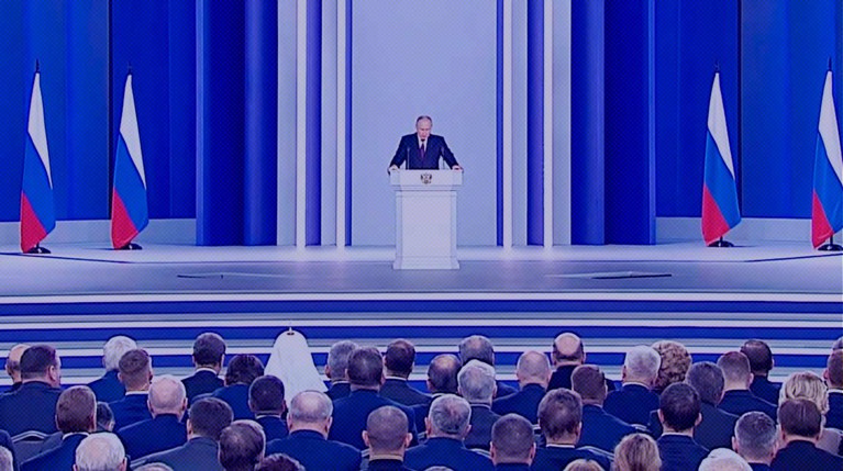 Братислав Живкович поблагодарил Владимира Путина за помощь, которая будет оказываться раненым солдатам Фото: Global Look Press / Kremlin Pool