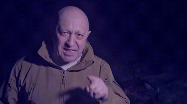 Ранее появились сообщения, что в Новосибирске неизвестный с шевроном ЧВК «Вагнер» надругался над ученицами 4-х и 5-х классов Фото: Global Look Press / Wagner Group
