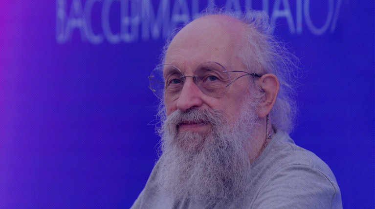 Люди, знакомые с оружием смолоду, хорошо представляют себе его разрушительную силу и опасность, считает парламентарий Фото: Global Look Press / Евгений Филипов