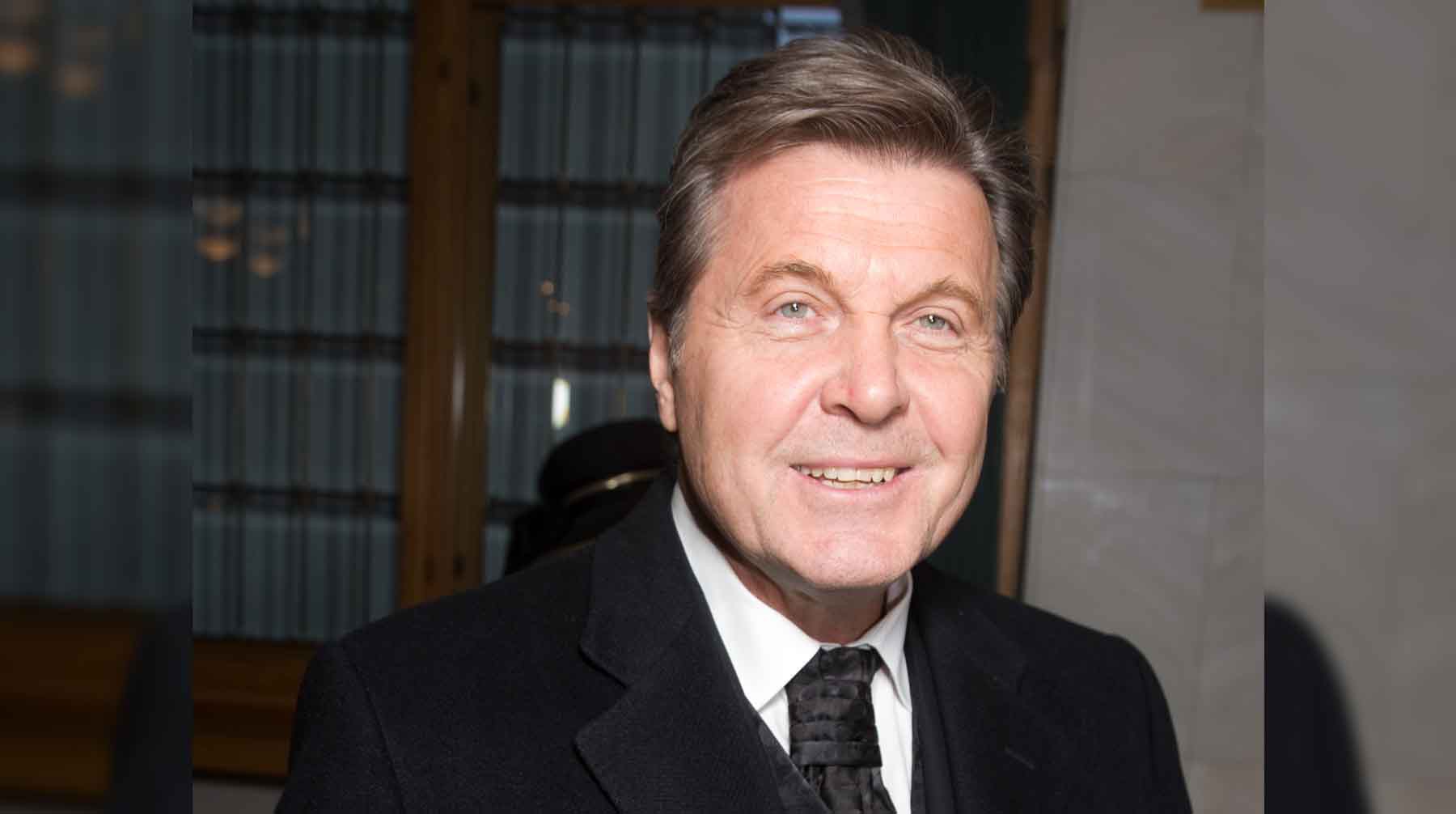 Лев Лещенко