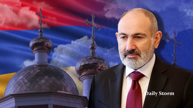 По словам Легойды, политики не должны вмешиваться во внутренние религиозные дела Коллаж: Daily Storm
