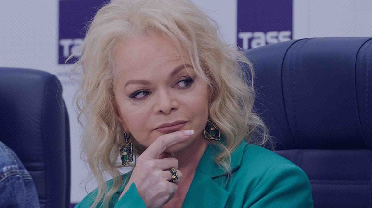 Она надеется на скорейшее восстановление прежних связей Лариса Долина