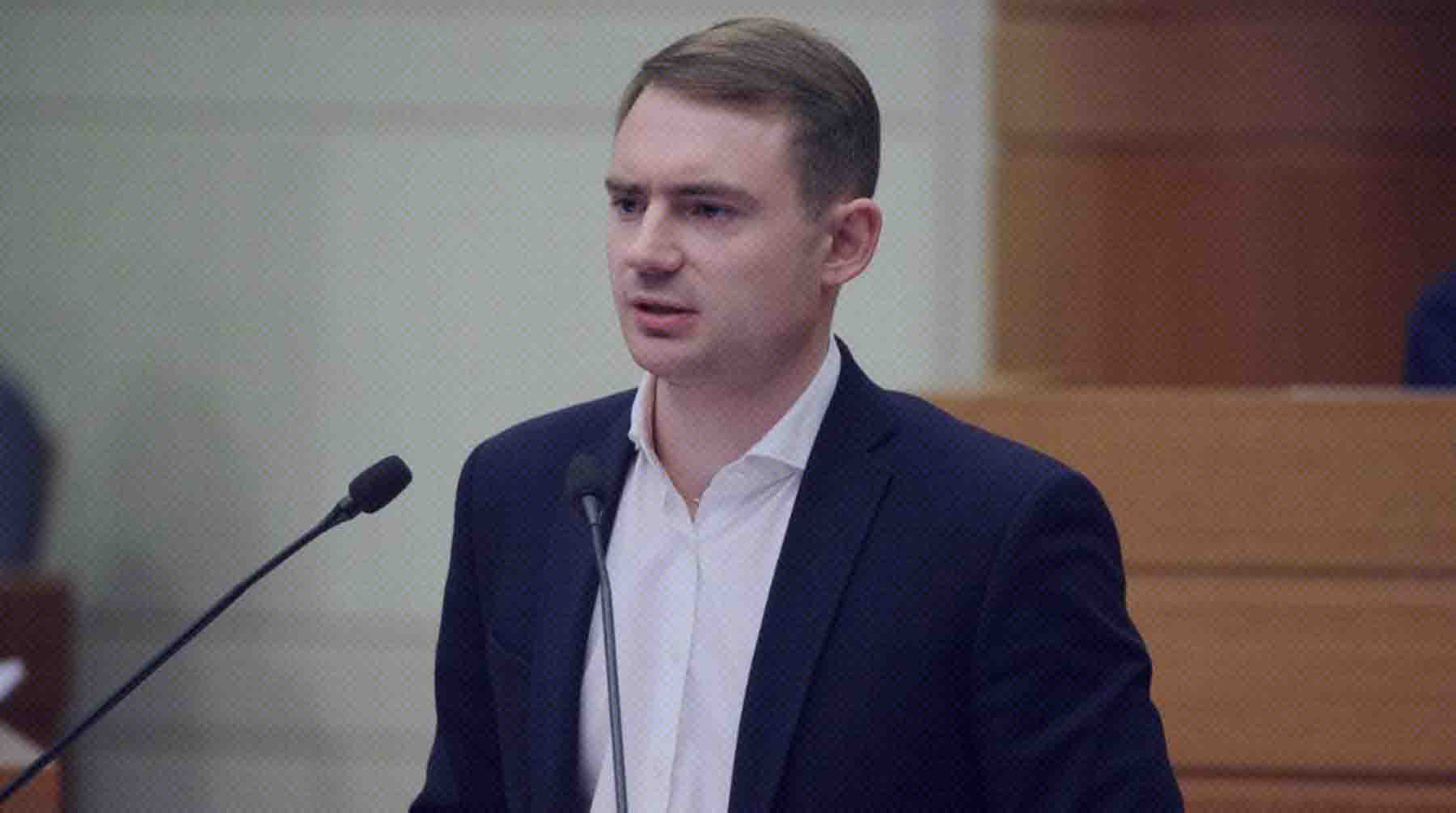 В отношении него заведено уголовное дело по статье о фейках об армии Максим Круглов