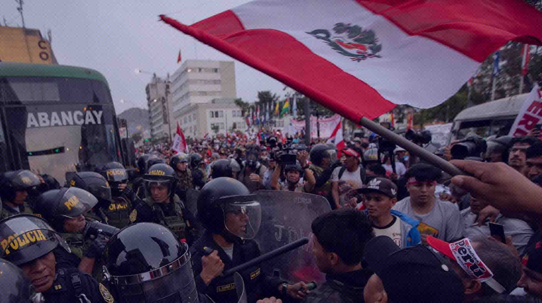 В стране ввели чрезвычайное положение Фото: Global Look Press / Lucas Aguayo Araos