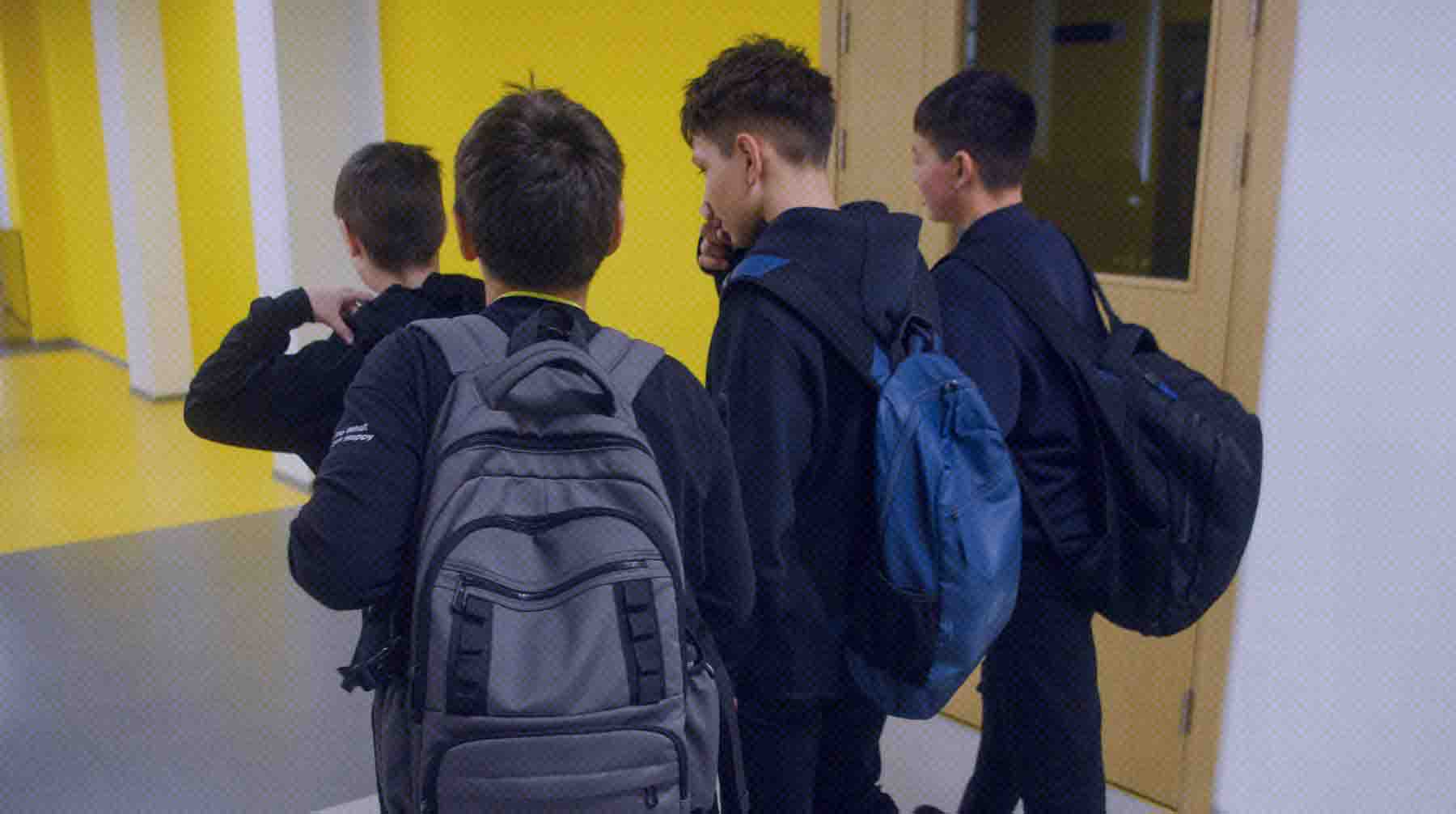 Учеников познакомят с логарифмической линейкой и перьевой ручкой Фото: Global Look Press / Илья Московец