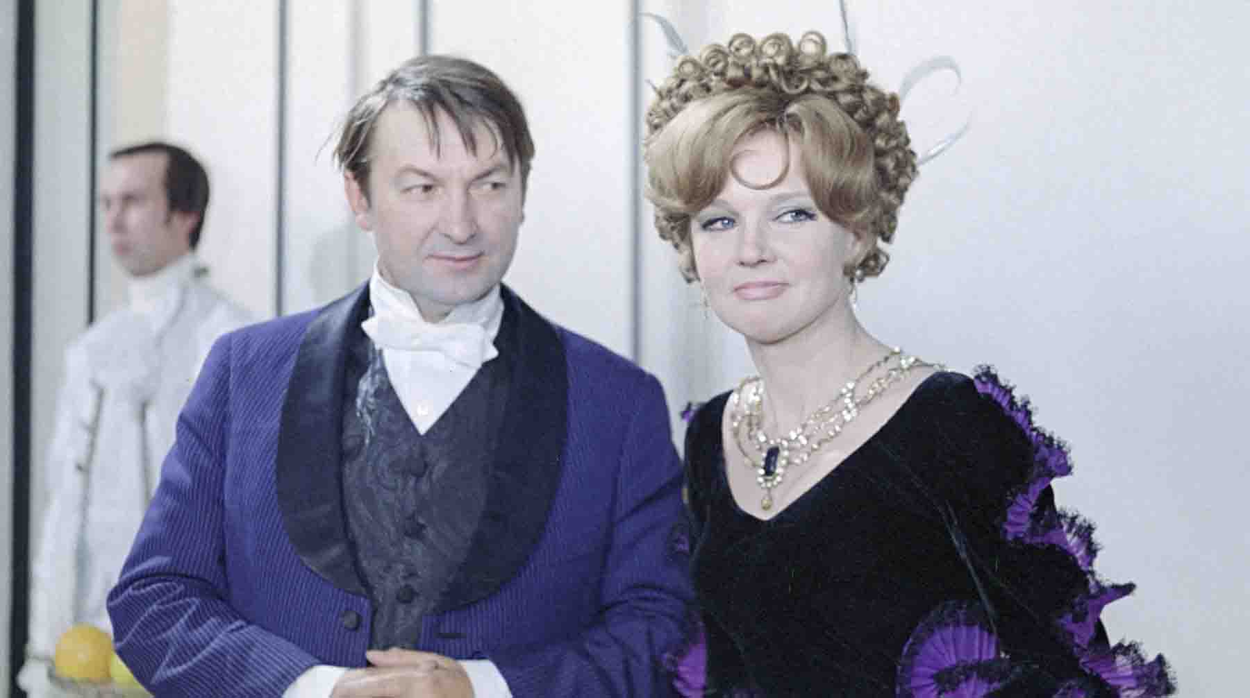 Людмила Гурченко в фильме "Тень"