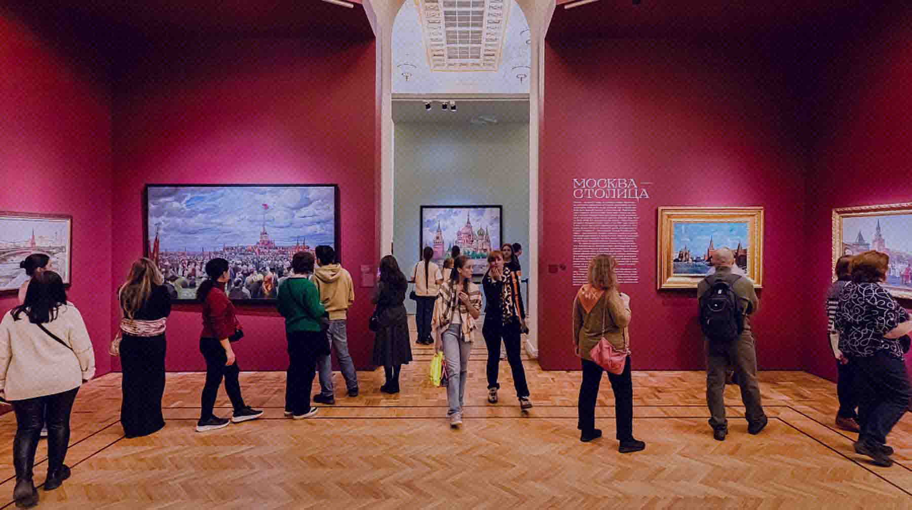 Режиссер выделил выставку «Образ Москвы в русском искусстве из коллекции Государственного Русского музея» Фото: Мосфото