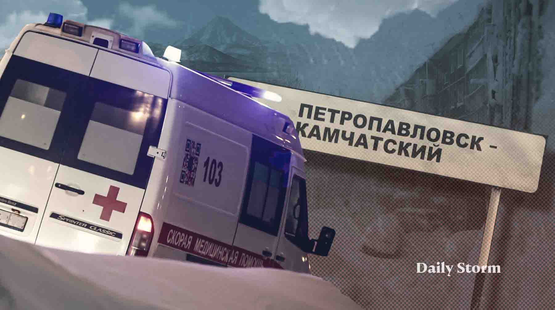 Мэр города отметил, что коммунальные и дорожные службы работают 24/7, а бороться со стихией помогают и местные жители Коллаж: Daily Storm