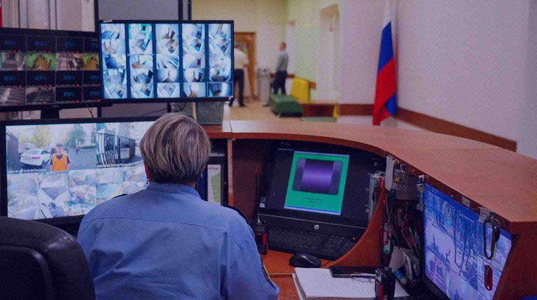 Госконтракты на 22 млн рублей и нож в шею: как и кто охранял школу в подмосковном поселке Свердловский