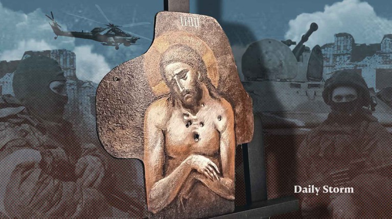 В апреле их экспонировали в МИДе, а в ближайших планах провезти по госпиталям и храмам Коллаж: Daily Storm