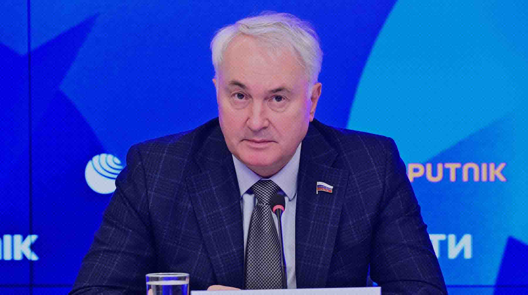 Глава комитета по обороне заявил, что готов и дальше работать на этом посту Андрей Картаполов