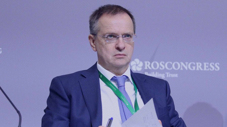 По его словам, предмет имеет для детей «минимальную отдачу» Владимир Мединский