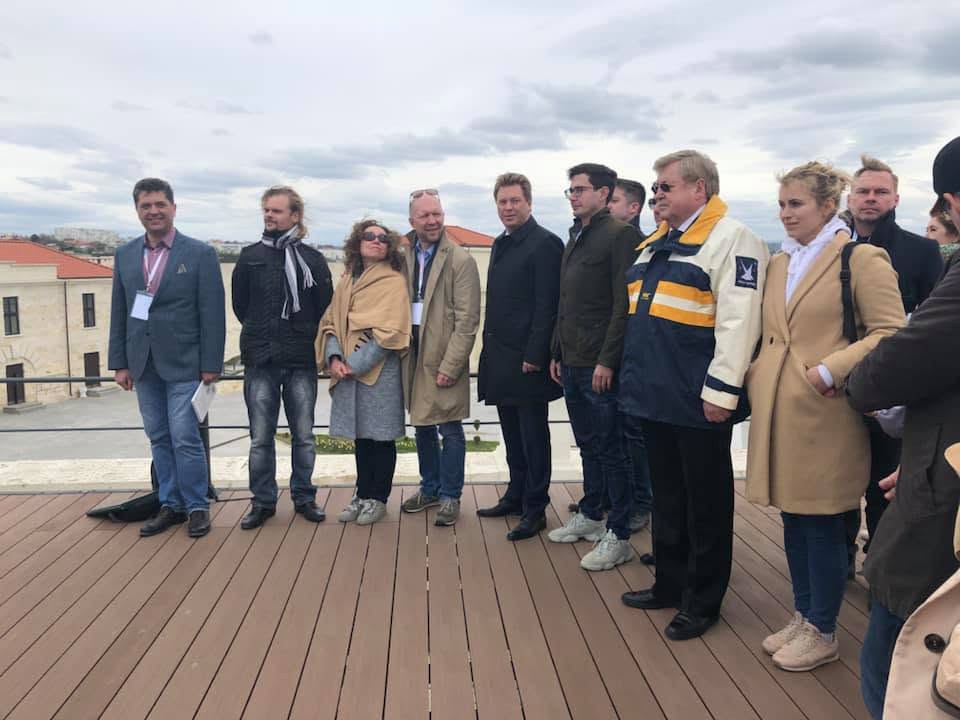 Дмитрий Овсянников с журналистами. апрель 2019 года/ фото: личный архив