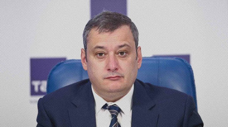 Хинштейн пришел на участок с тростью